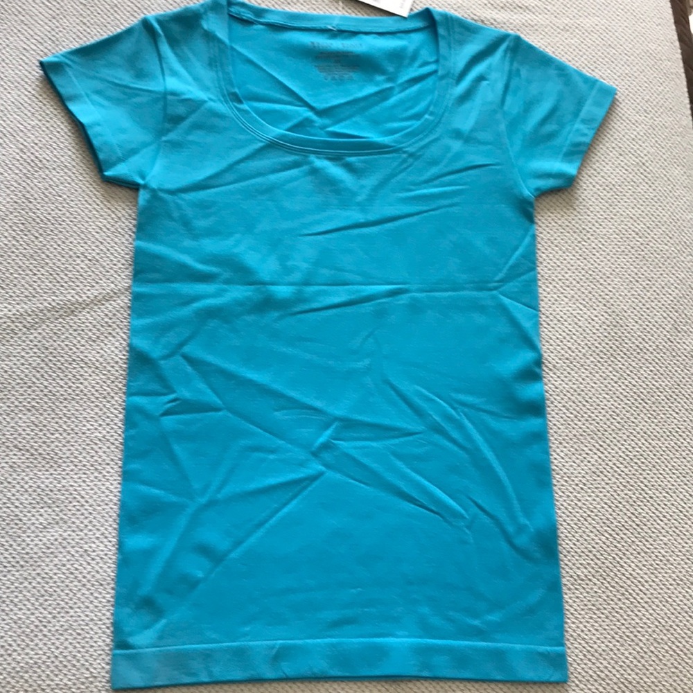 Short sleeved top